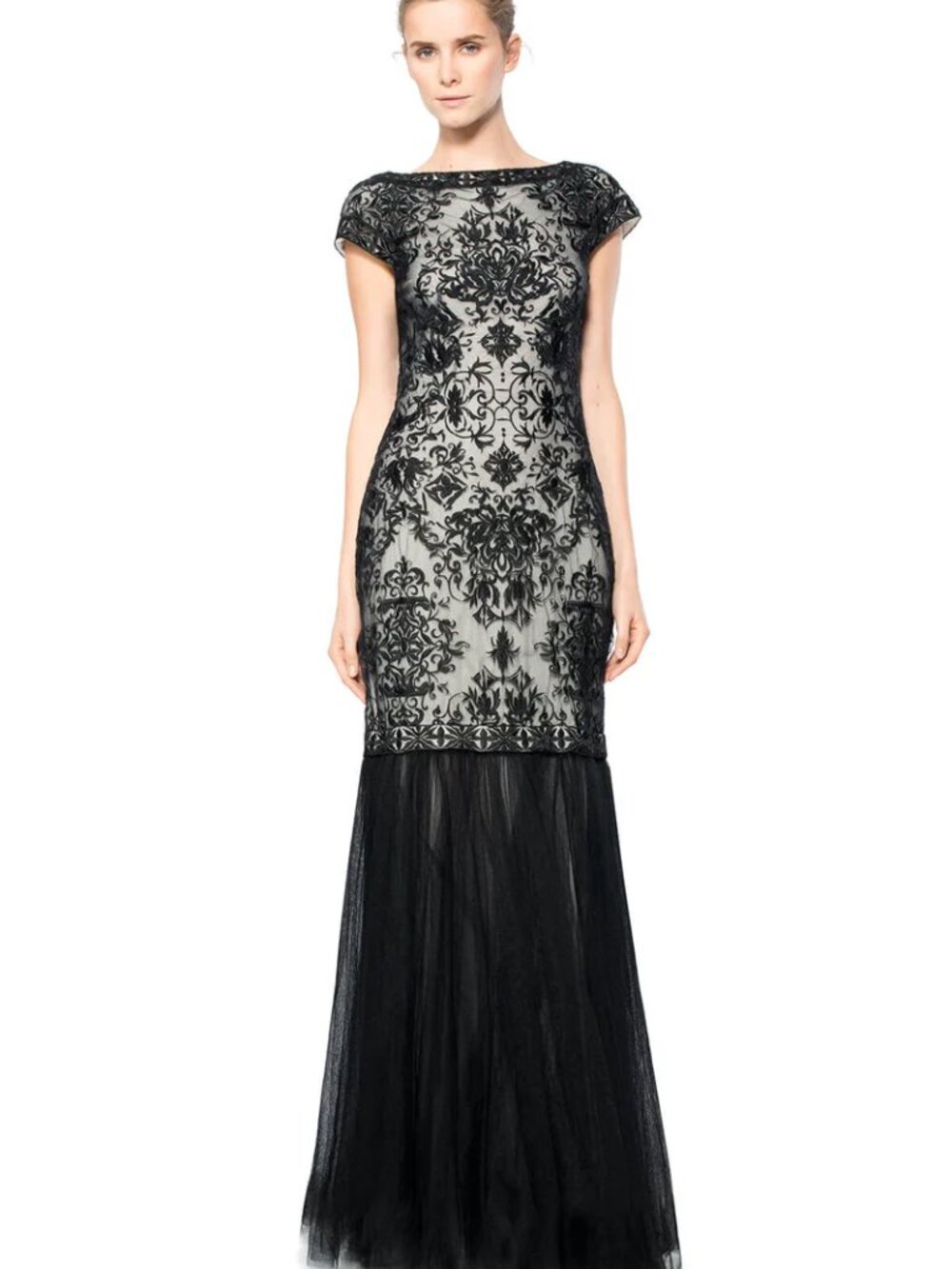 Tadashi Shoji Convertible Embroidered Tulle Cap Sleeve Gown in black/ivory sz. 2